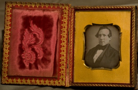 Quarter-plate Daguerreotype, Gentleman in book-form case
