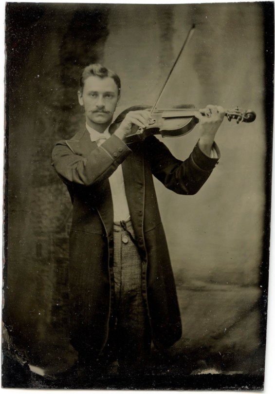 Tintype, Violinist, entire plate