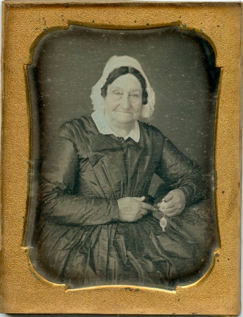 Lady with glasses, Daguerreotype, quarter plate, anonymous