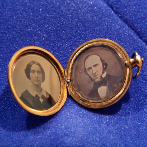 Daughter and Father, daguerrian locket