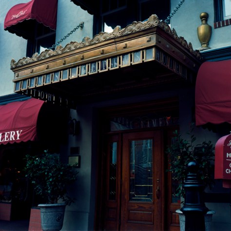Getty's Hotel Canopy