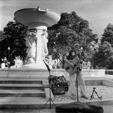 Guitarist, Dupont Fountain