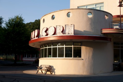 Popcorn Gallery Bench, Evening