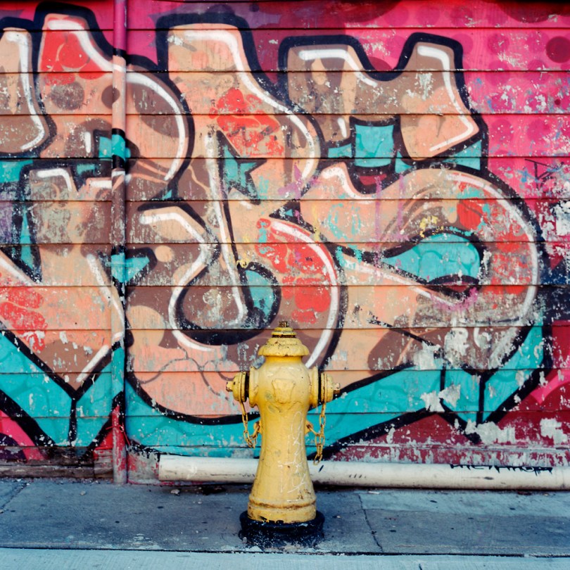 Hydrant, Graffiti