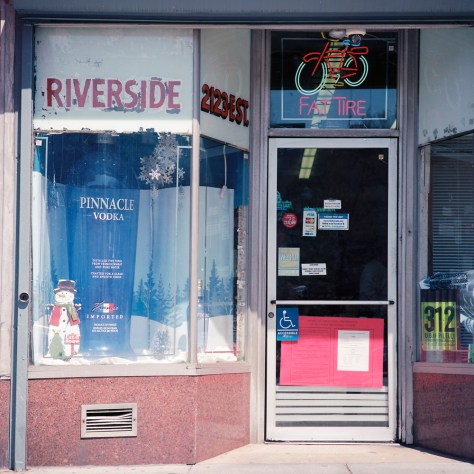 Riverside Liquors