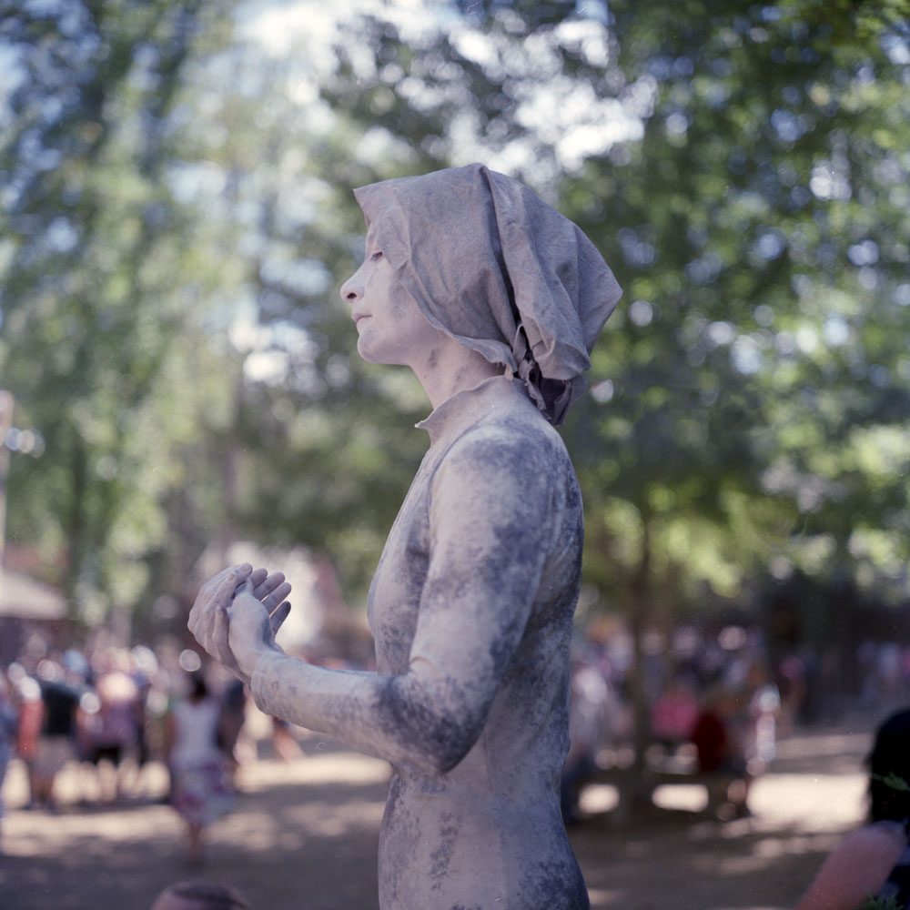RennFest Statue Girl, Profile