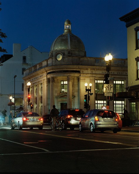 GeorgetownBankNight3cars